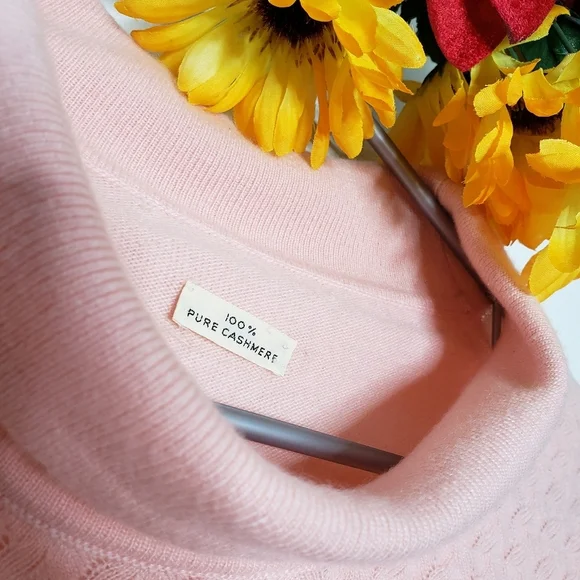 100%Pure Cashmere Light Pink Crop Top Sweater Turtleneck Textured Spring Luxury